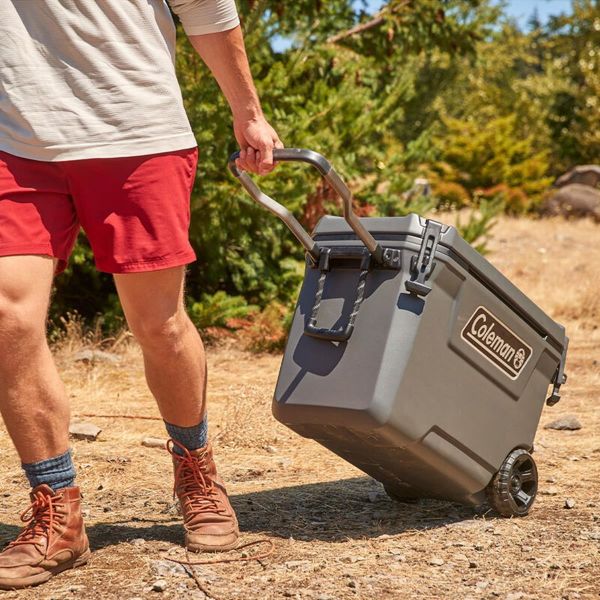 Coleman Convoy Wheeled Tekerlekli Soğutucu Buzluk 65 QT 61.5 Lt