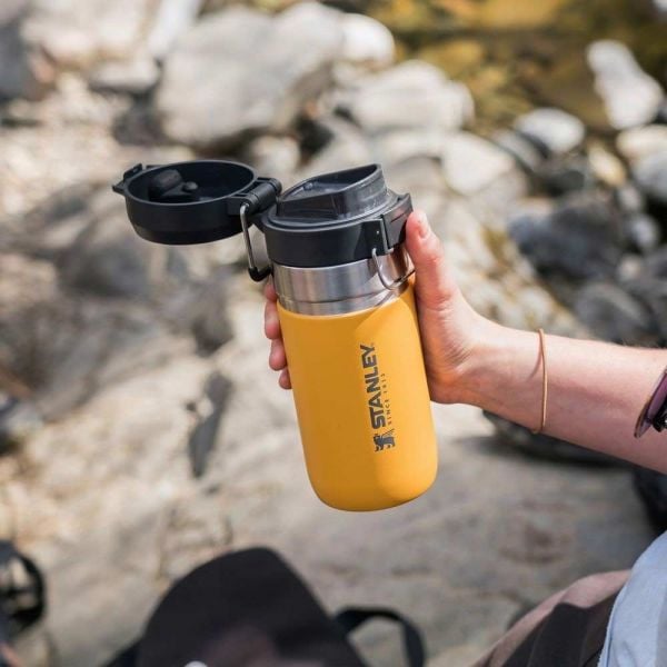 Stanley The Quick Flip Paslanmaz Çelik Termos Bardak 0.47 LT Hardal