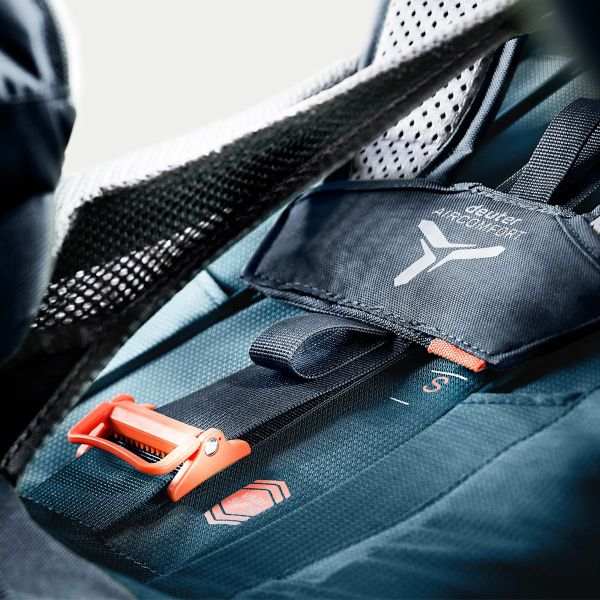 Deuter Futura Air Trek 50 + 10 Litre Sırt Çantası